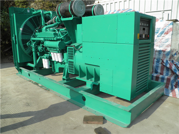 城关出租发电机 发电机组厂家：柴油发电机组的控制屏的作用是什么？