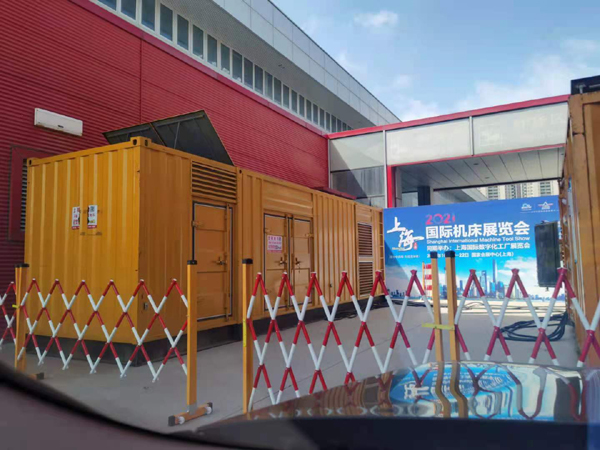 城关发电车出租-发电机无电压或电压太低怎么办？