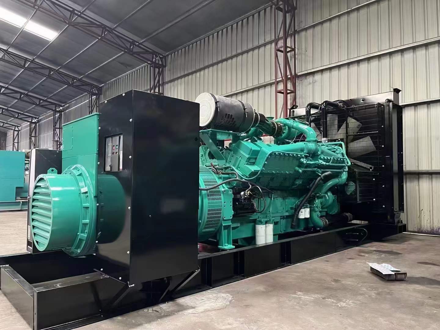 城关如何降低 800kW 柴油发电机输出电流的波动？