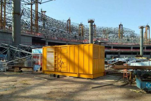 城关发电机出租如何判断空气滤清器是否需要更换？