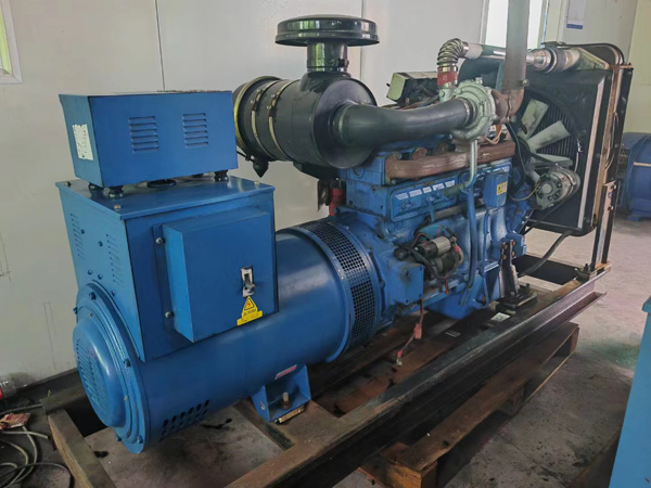 城关100kW柴油发电机组使用多级机油有哪些优缺点？